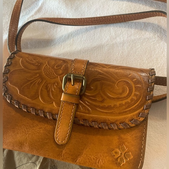 Patricia Nash Torri Crossbody Bag Greek Gold Embossed Floral Tooled Leather - Picture 11 of 16